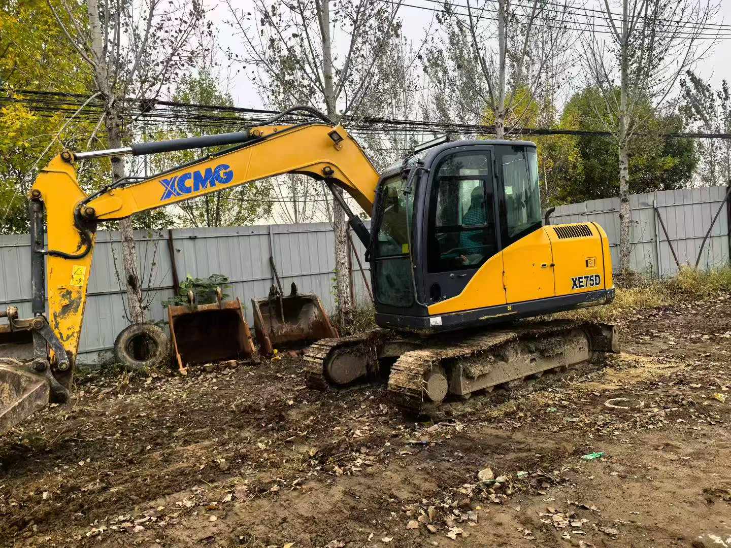 Buy XCMG XE75C Used Excavator / 2