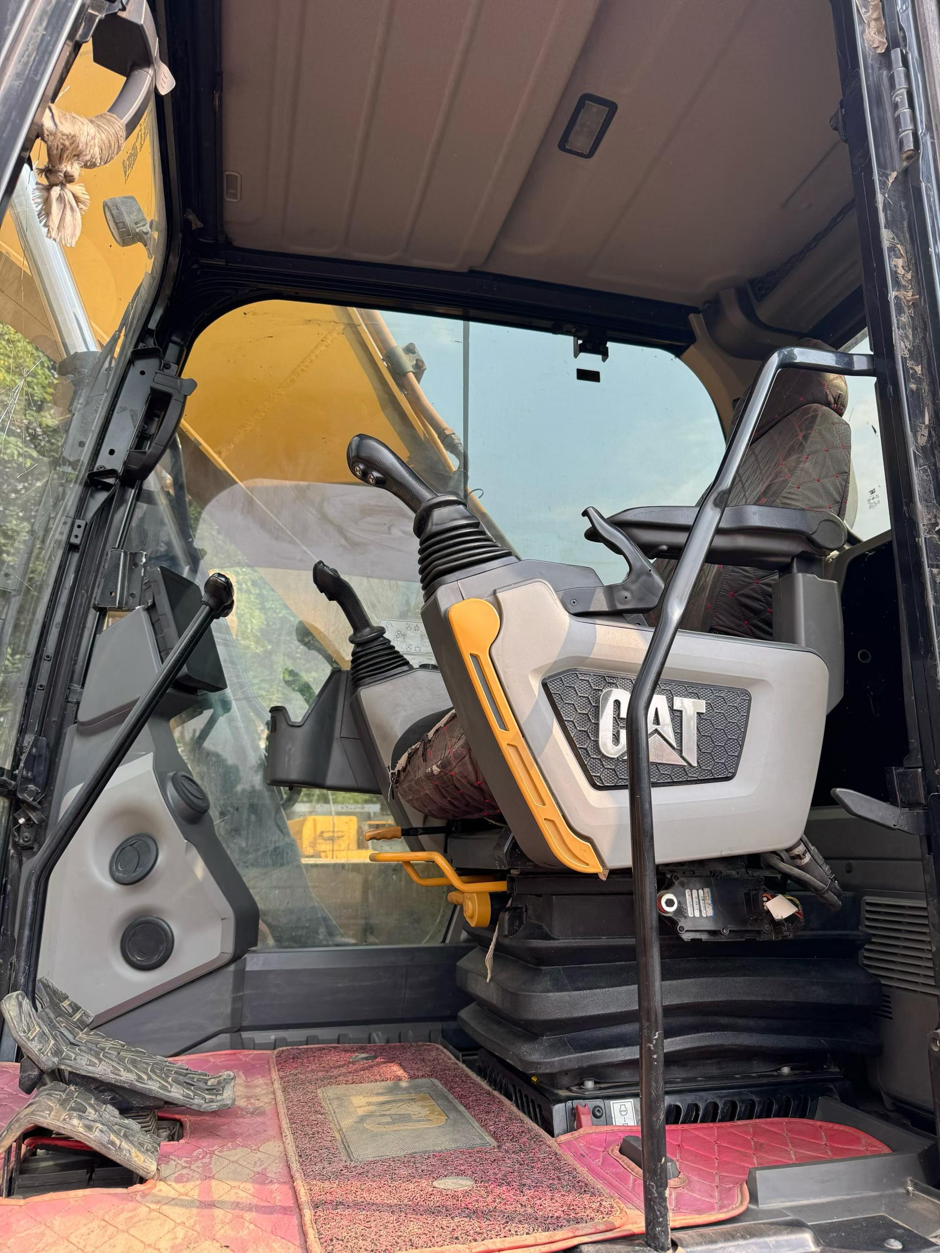 Buy Caterpillar 320A Used Excavator / 5