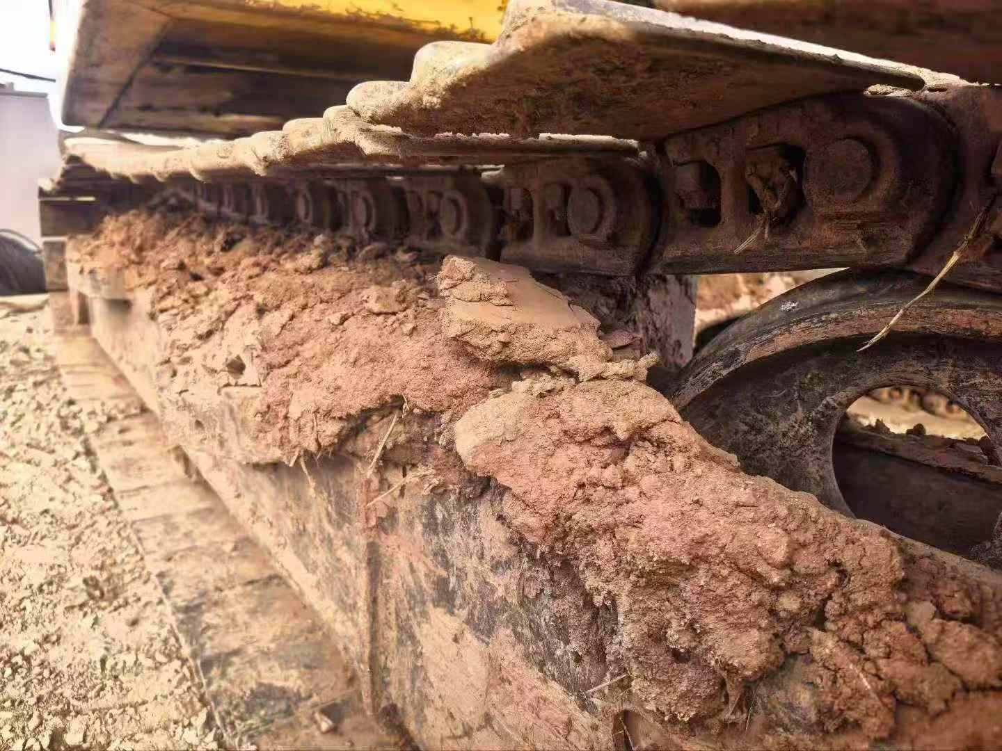 Buy Komatsu PC130-8 Used Excavator / 5