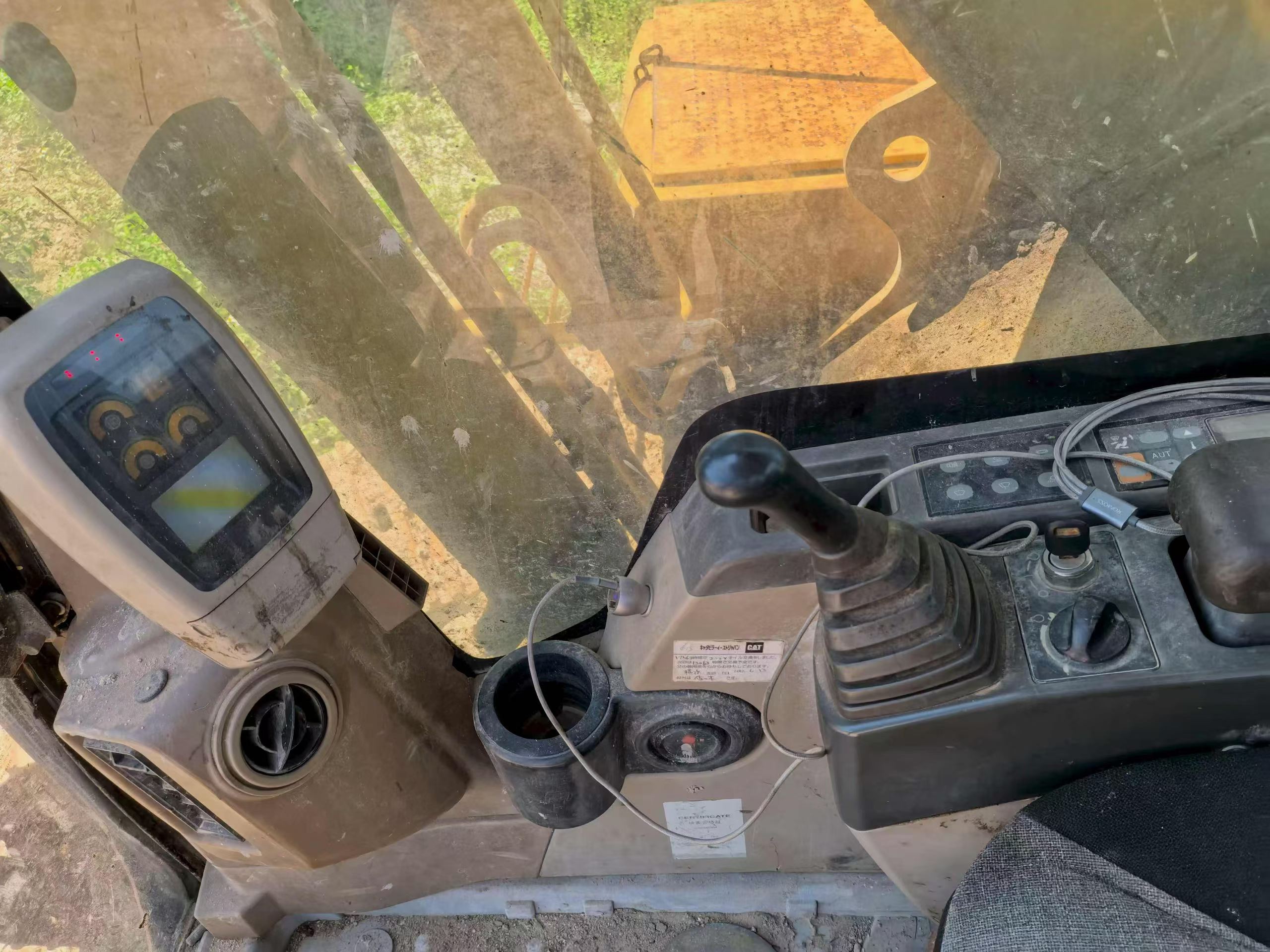 Buy Caterpillar 320C Used Excavator / 8