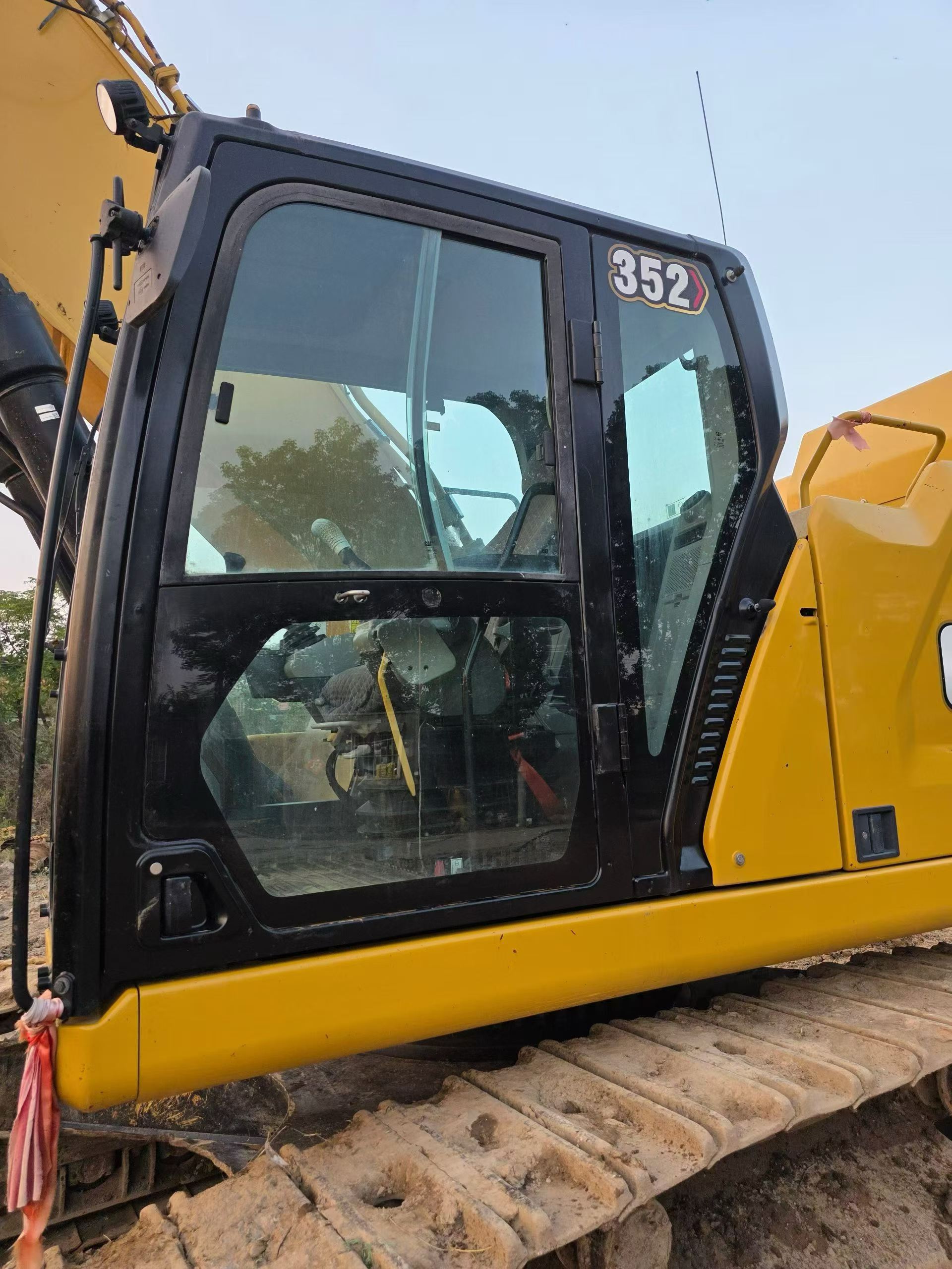 Buy Caterpillar CAT352 Used Excavator / 3