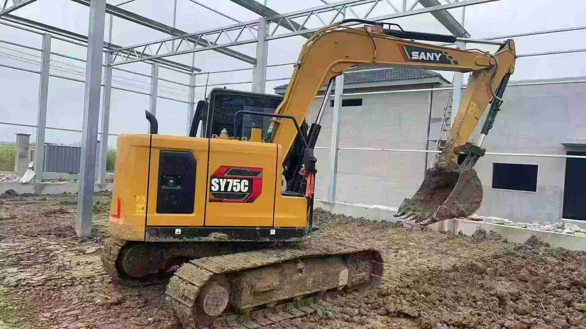 Buy Sany SY70C Used Excavator / 3