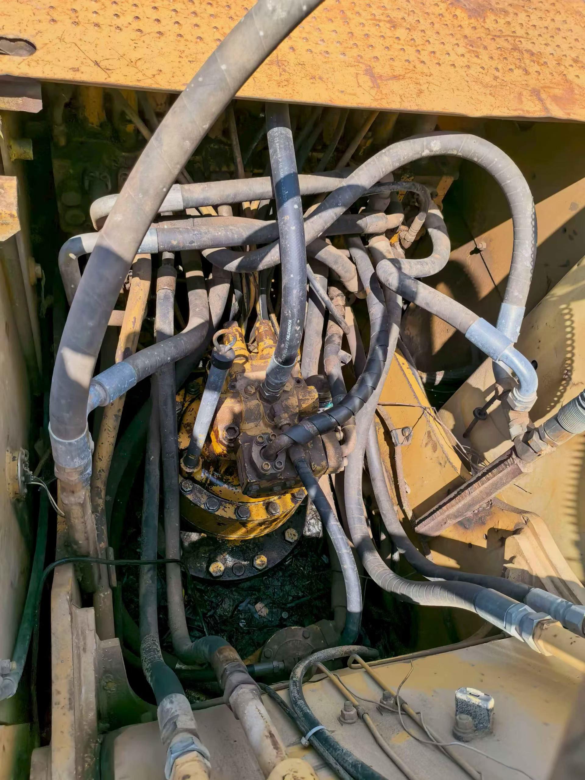 Buy Caterpillar 320C Used Excavator / 4