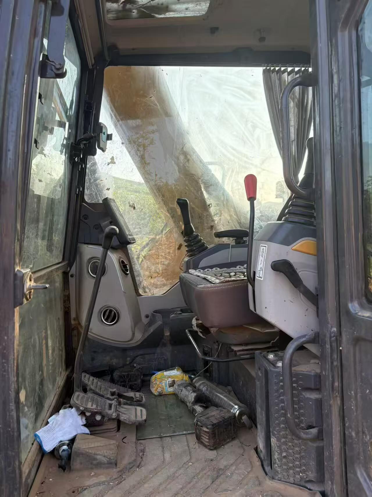 Buy XCMG XE85C Used Excavator / 8