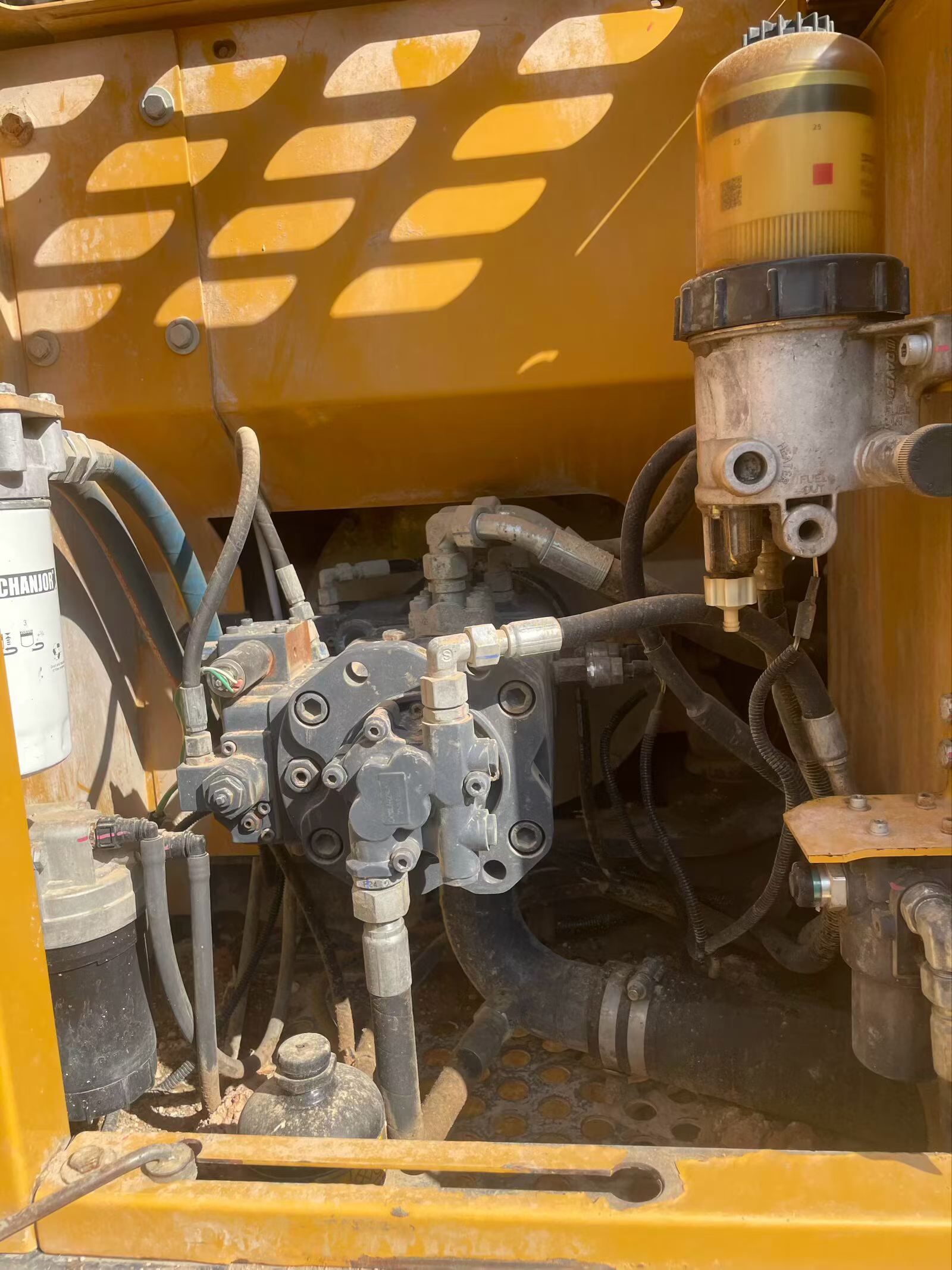 Buy XCMG XE135B Used Excavator / 3