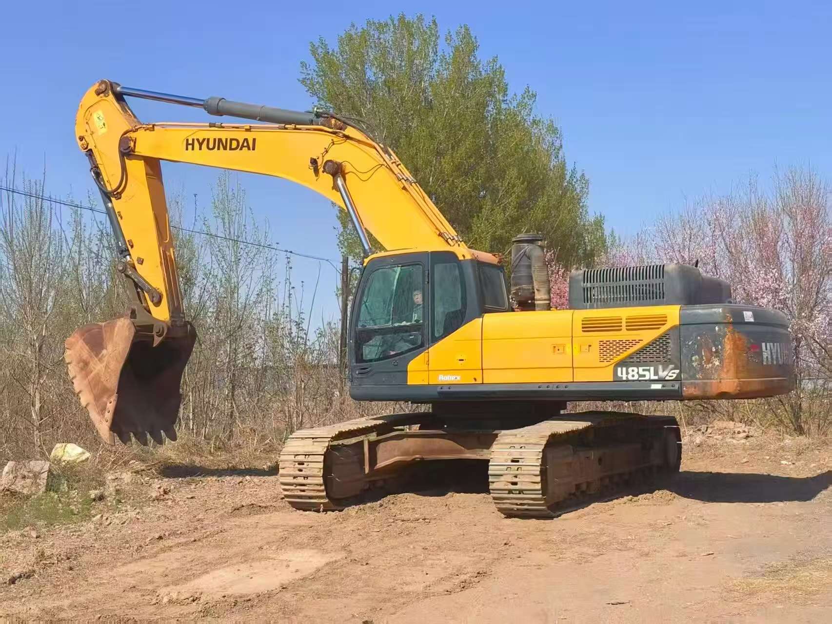 Buy Hyundai R485LVS Used Excavator / 2