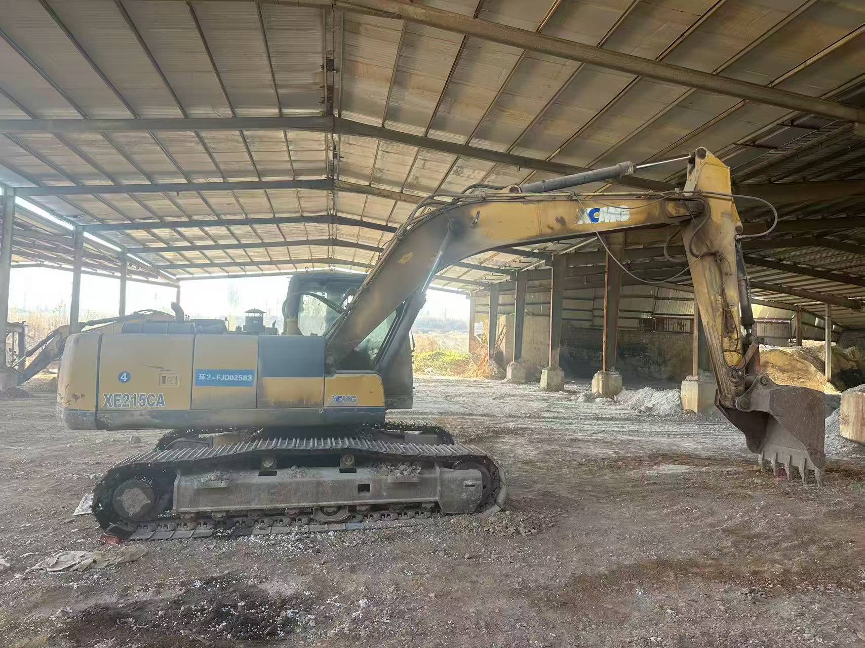 شراء حفارة XCMG XE215 مستعملة / 5