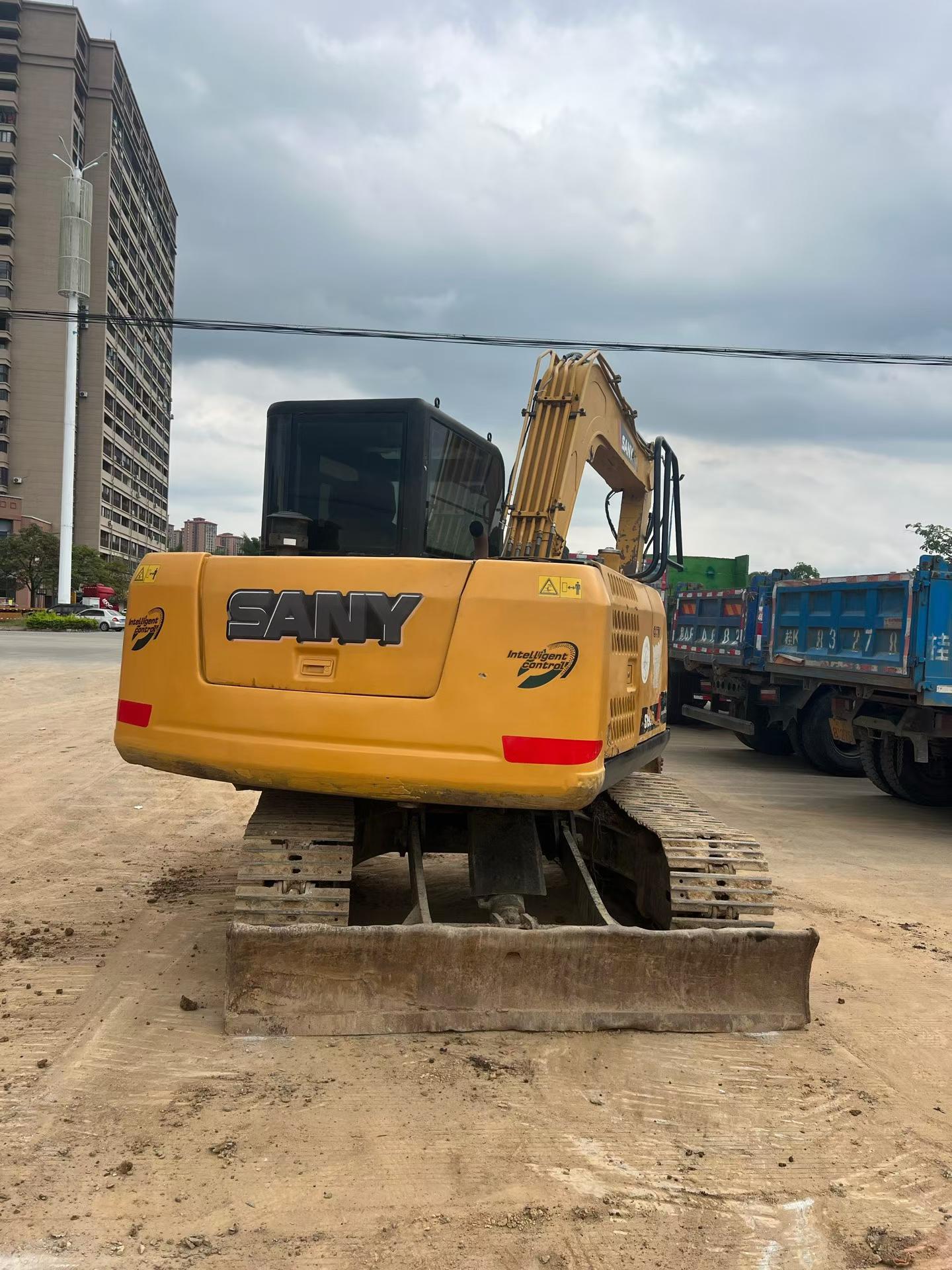 Buy Sany SY95C Used Excavator / 4