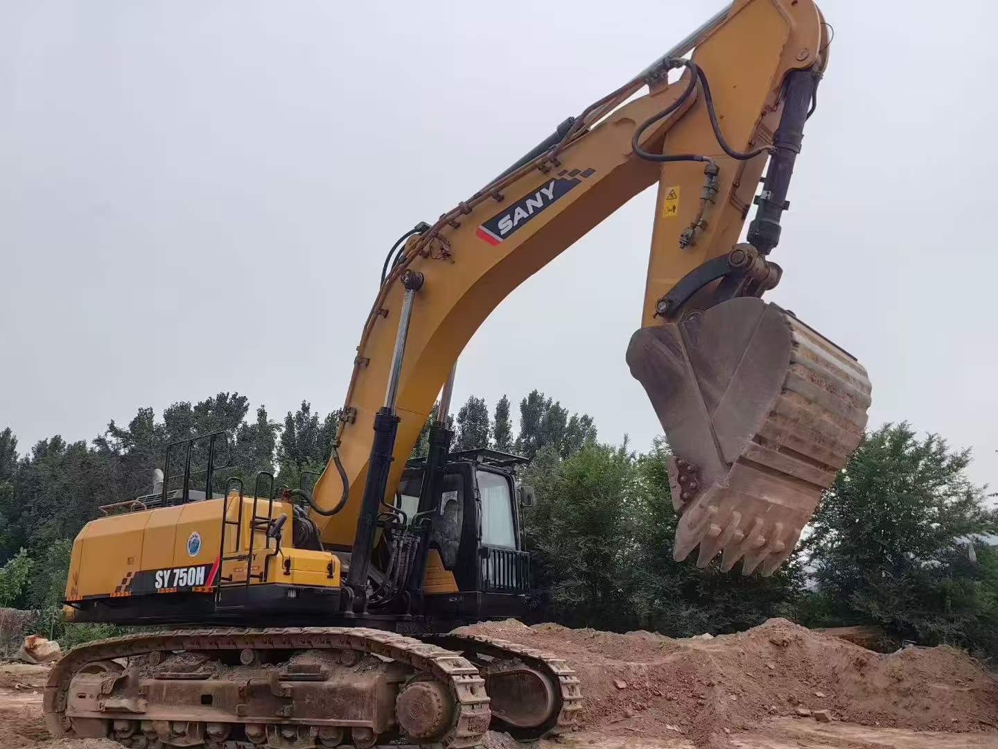 Buy Sany SY750H Used Excavator / 3