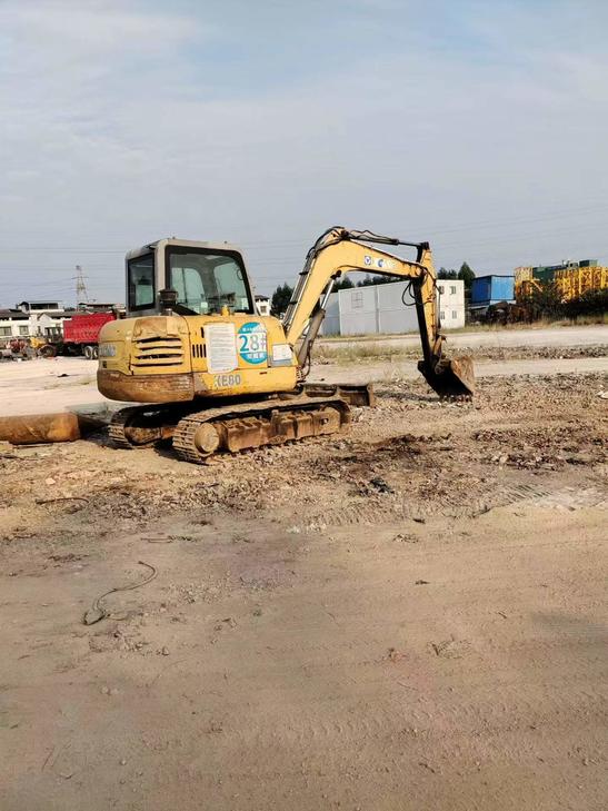 Buy XCMG XE60 Used Excavator / 1