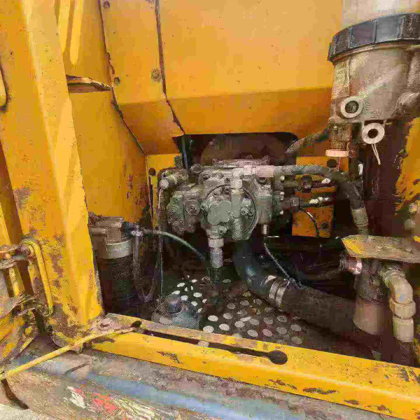 Buy XCMG XE150 Used Excavator / 5