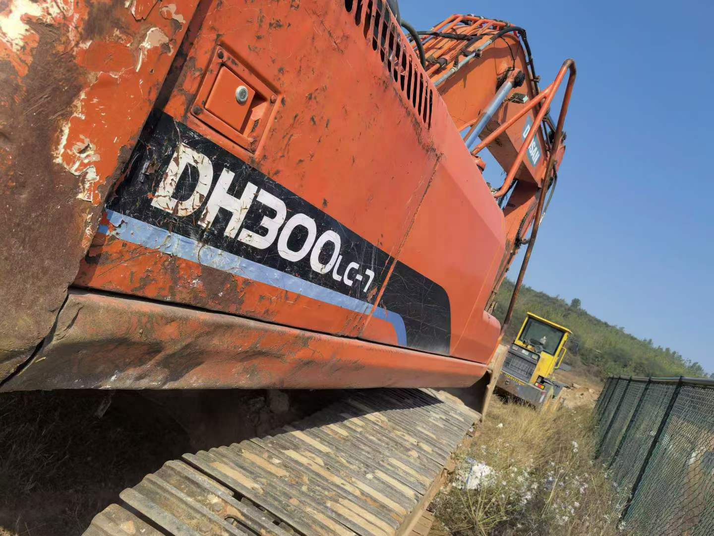 Buy Doosan DH300-7 Used Excavator / 4