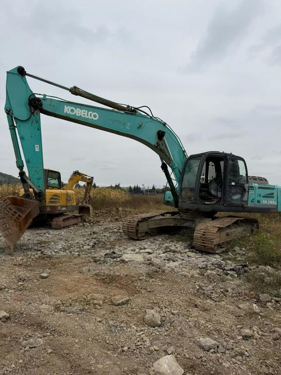Buy Kobelco SK260 Used Excavator / 1
