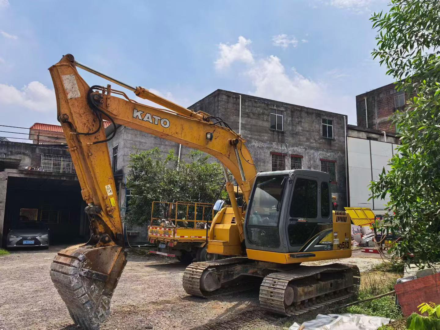 Buy Kato HD513MR-6 Used Excavator / 2