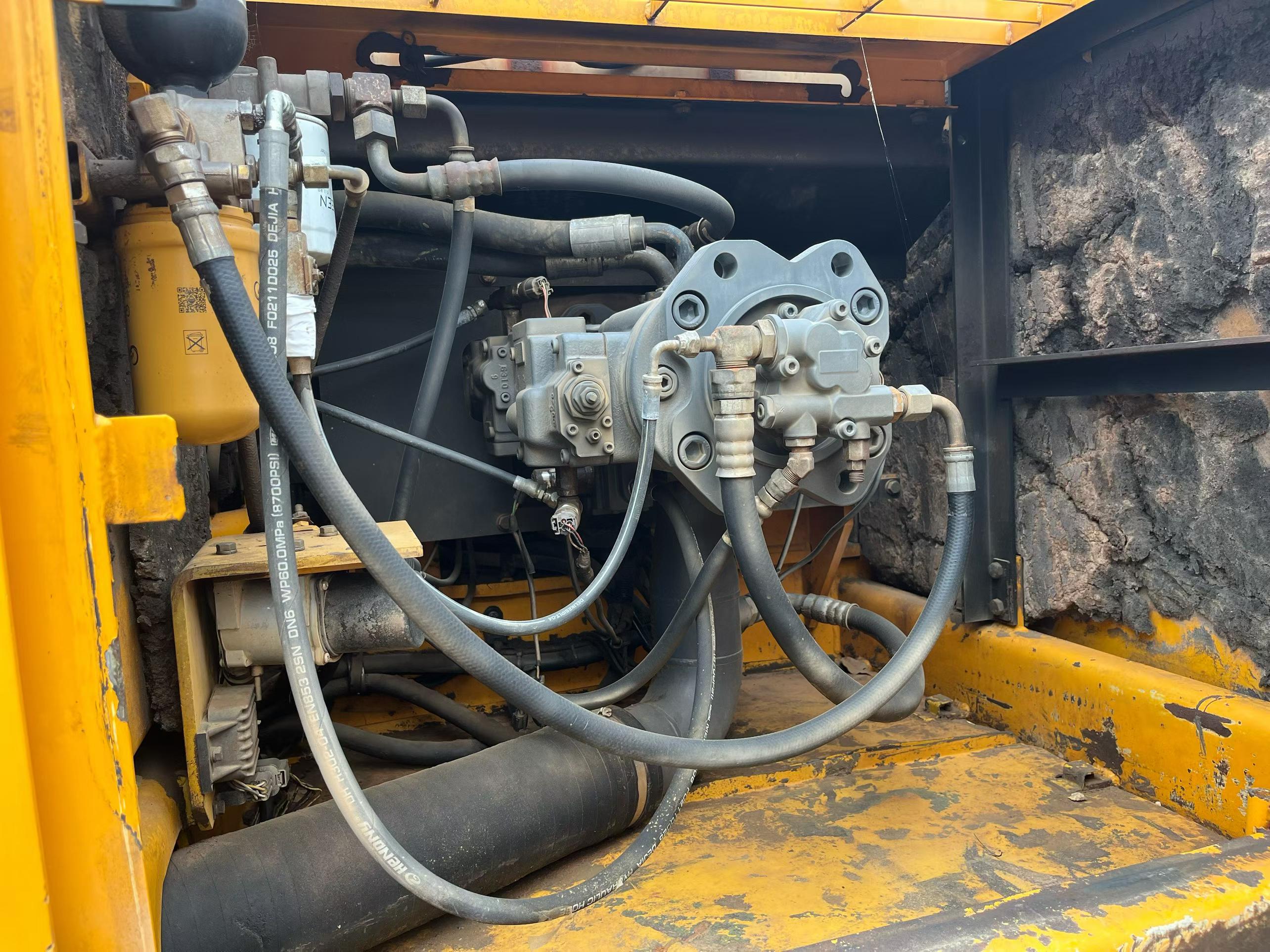 Buy Kato HD820R Used Excavator / 5