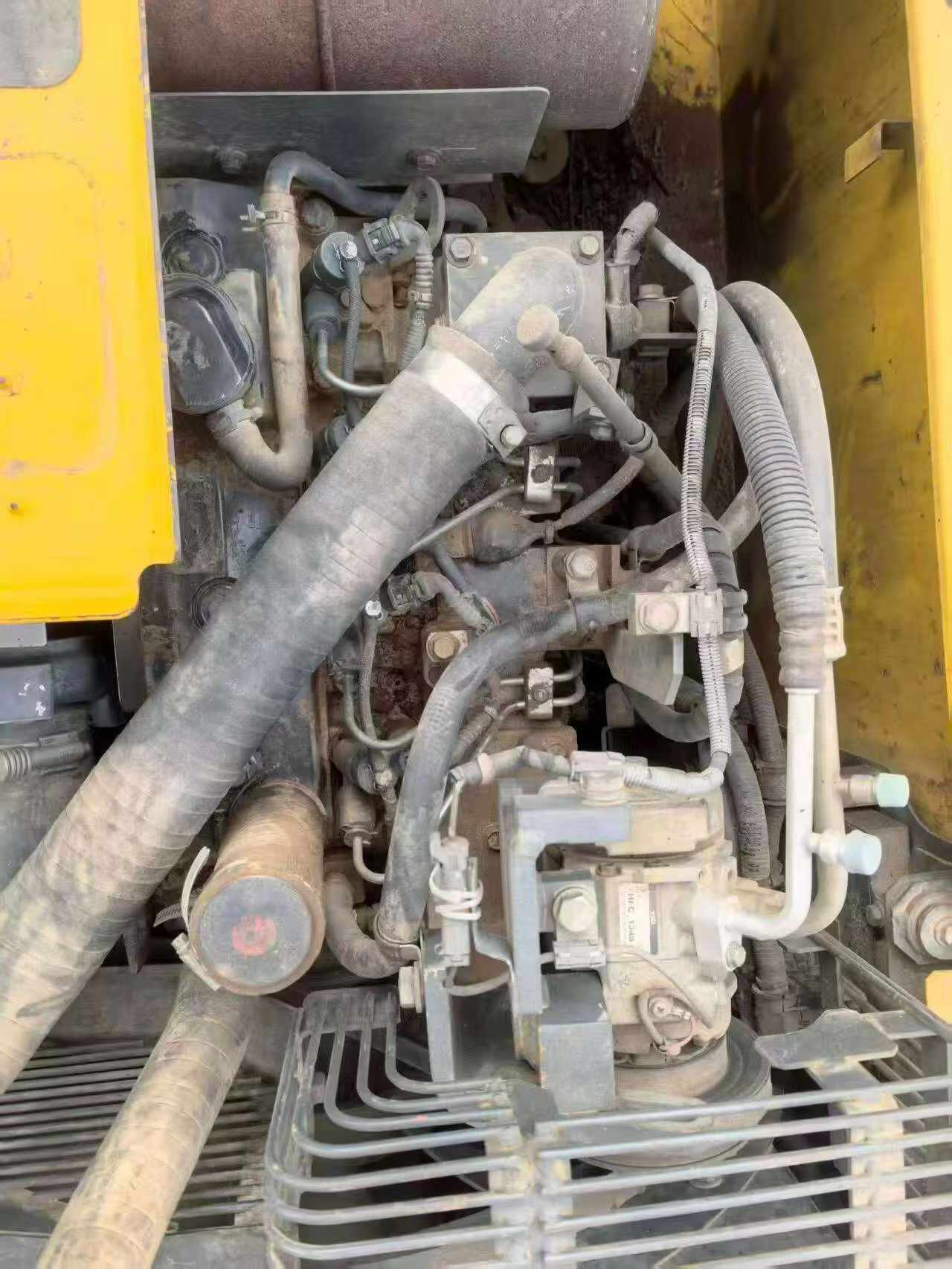 Buy Komatsu PC130 Used Excavator / 5