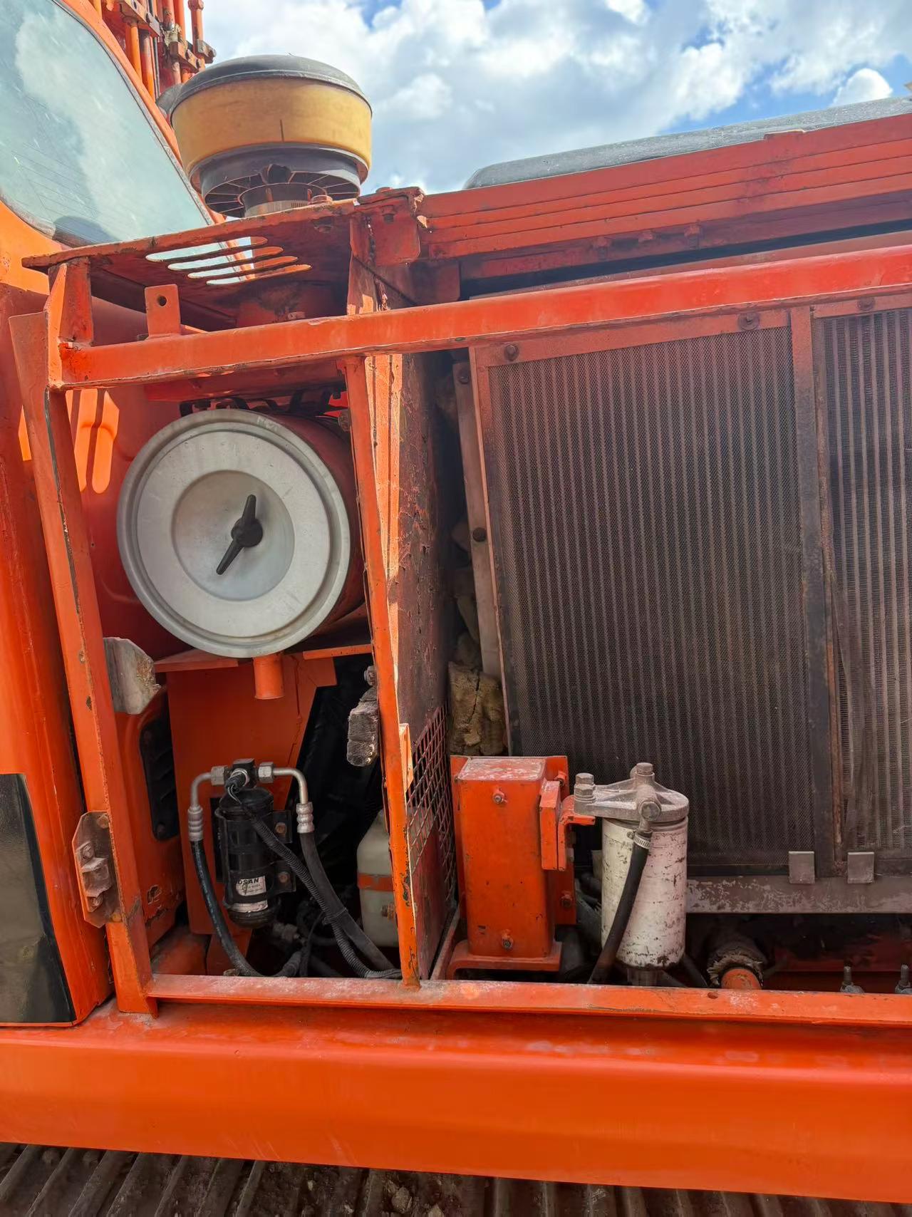 Buy Doosan DH150 Used Excavator / 9