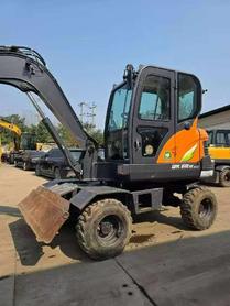 Buy Doosan DH60 Used Excavator / 3 Buy Doosan DH60 Used Excavator / 3