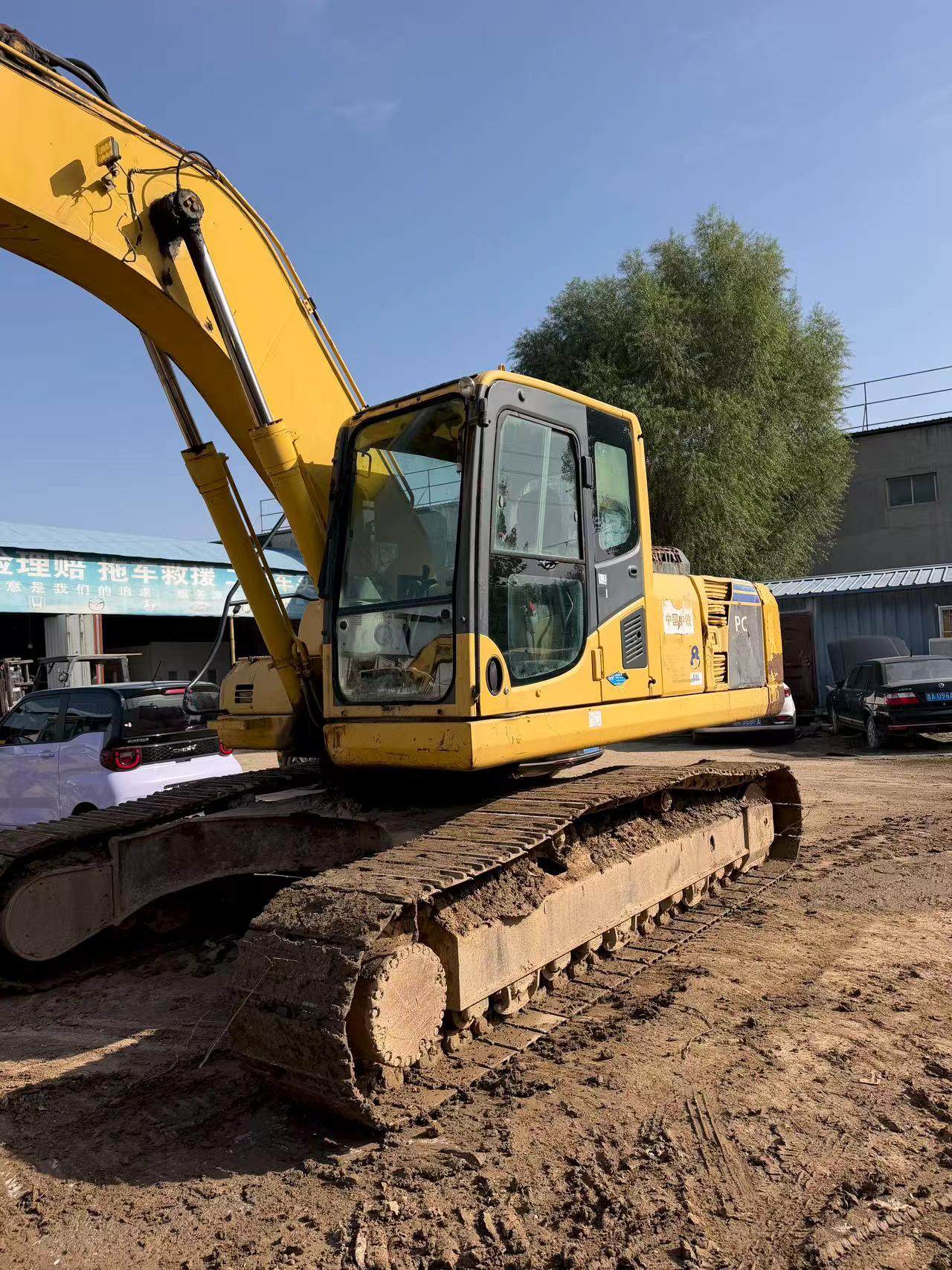 Buy Komatsu PC240-6 Used Excavator / 6