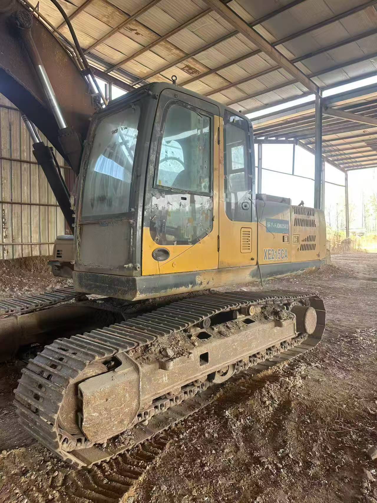 شراء حفارة XCMG XE215 مستعملة / 9