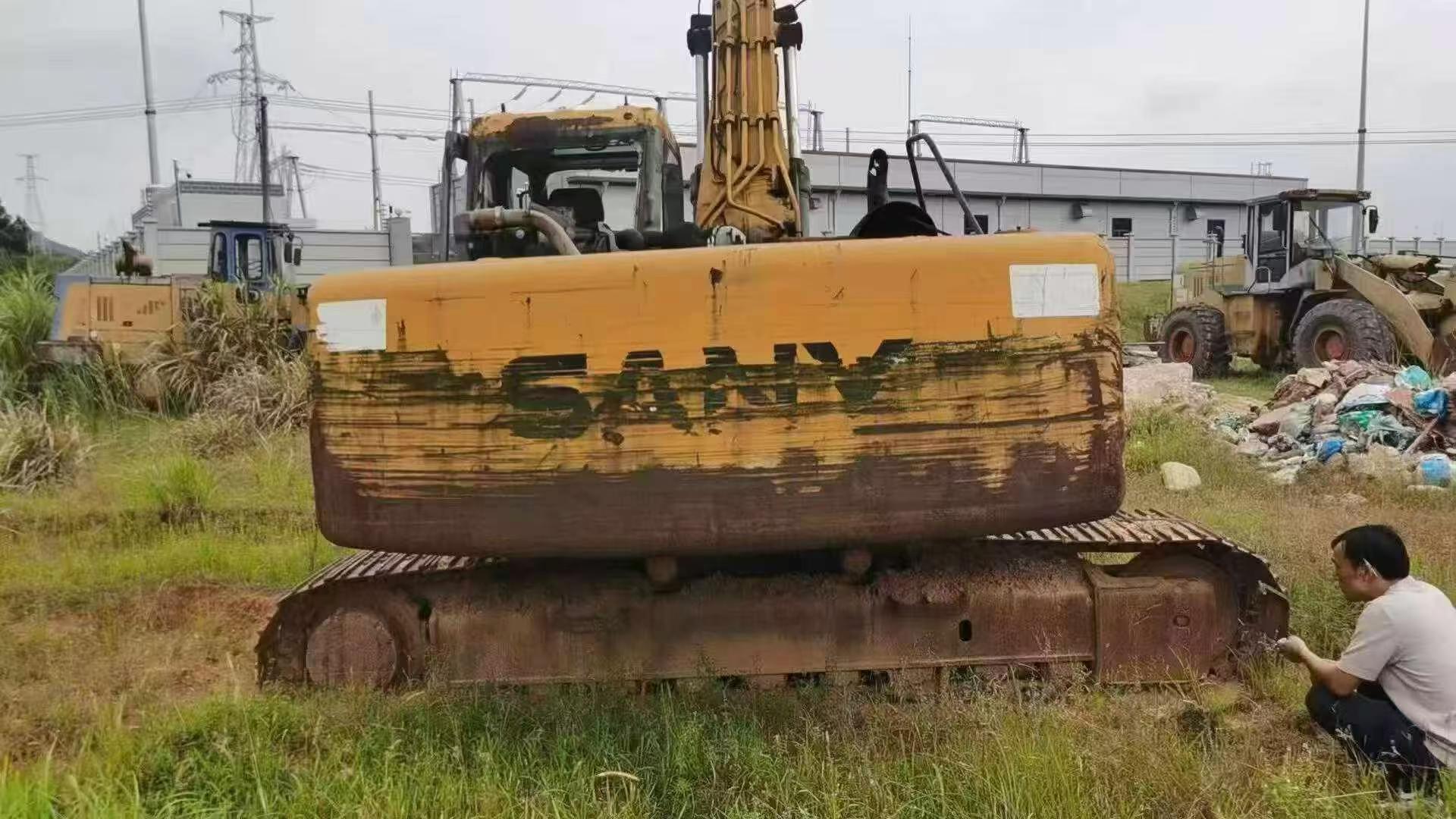 شراء حفارة Sany SY235C مستعملة / 3