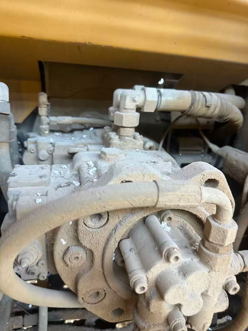 شراء حفارة XCMG XE215 مستعملة / 4