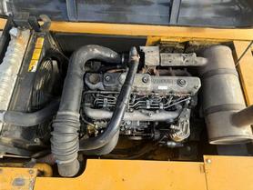 Buy Kato 820-3SP Used Excavator / 8 Buy Kato 820-3SP Used Excavator / 8