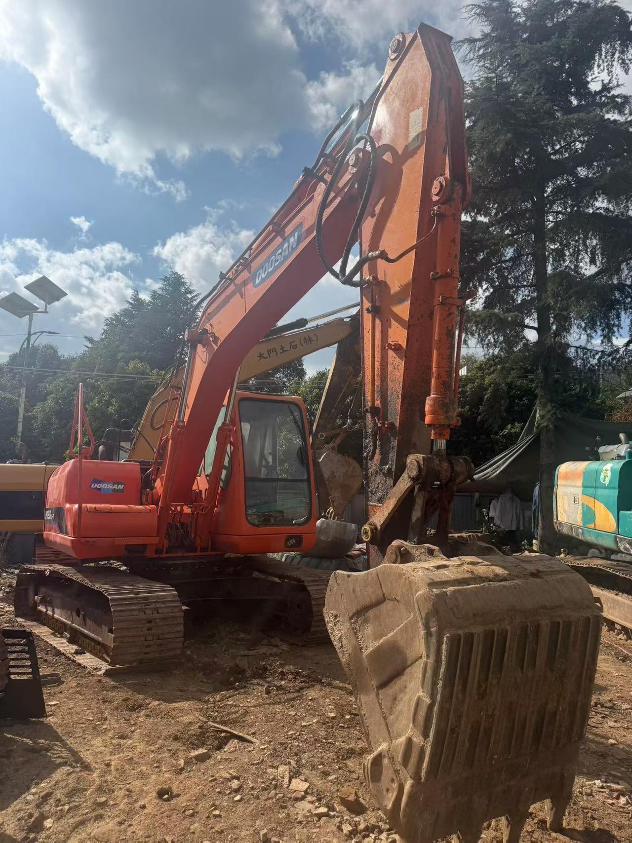 Buy Doosan DH150 Used Excavator / 5