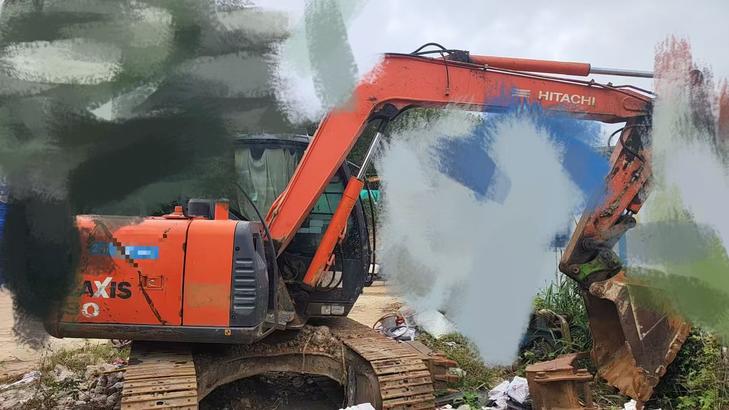 Buy Hitachi EX70 Used Excavator / 1