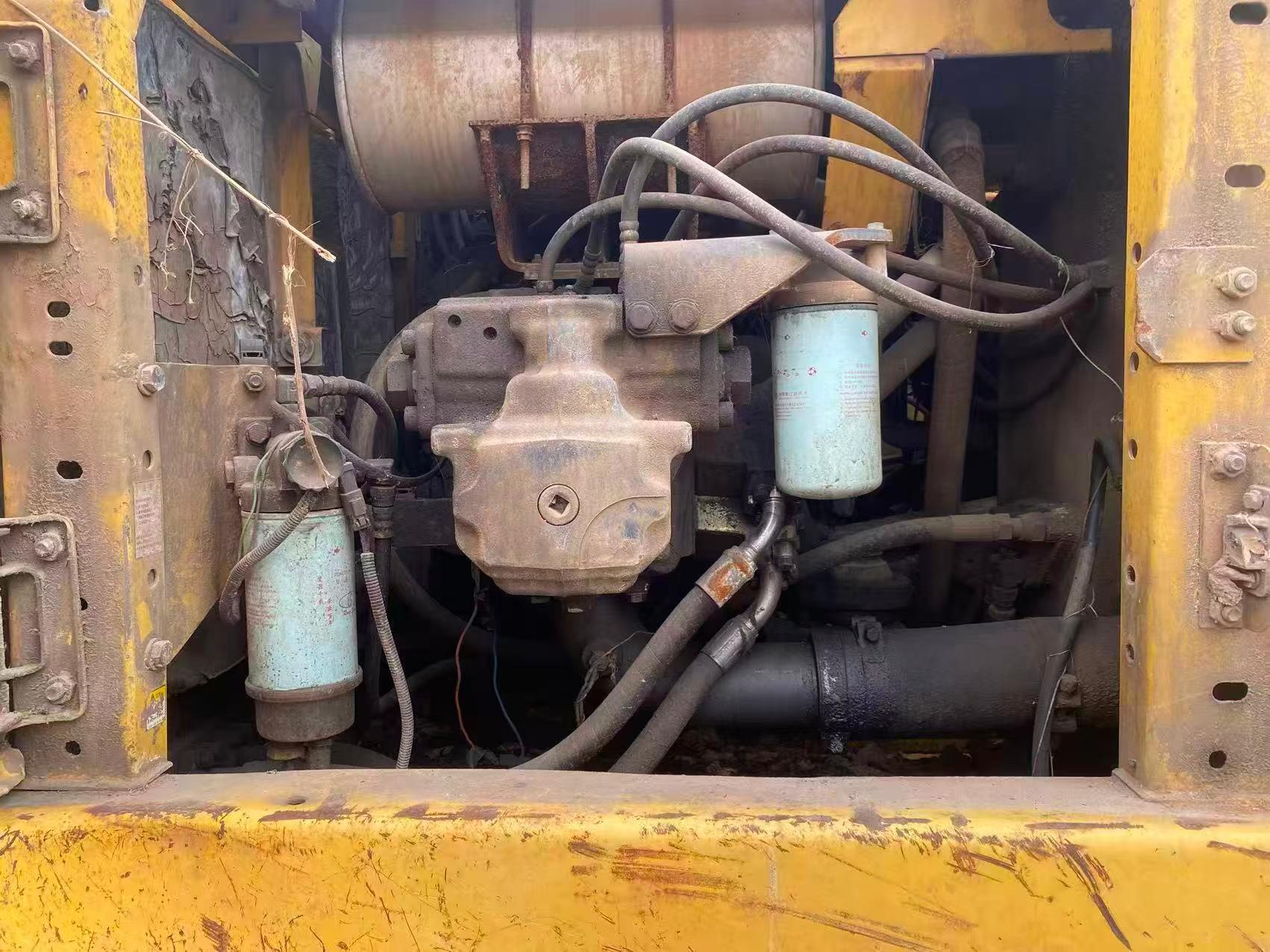 Buy Komatsu PC200-8 Used Excavator / 6