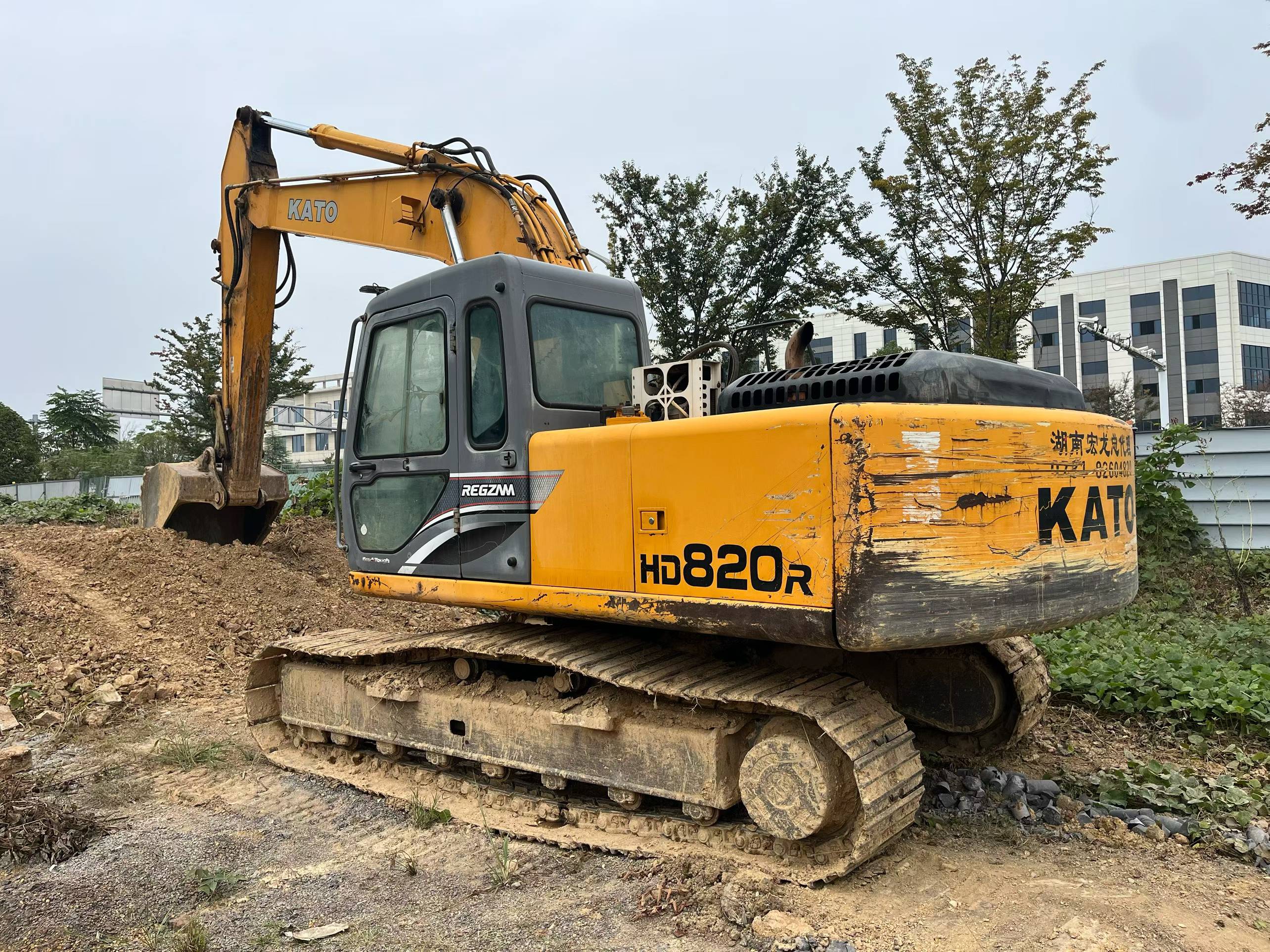 Buy Kato HD820R Used Excavator / 9