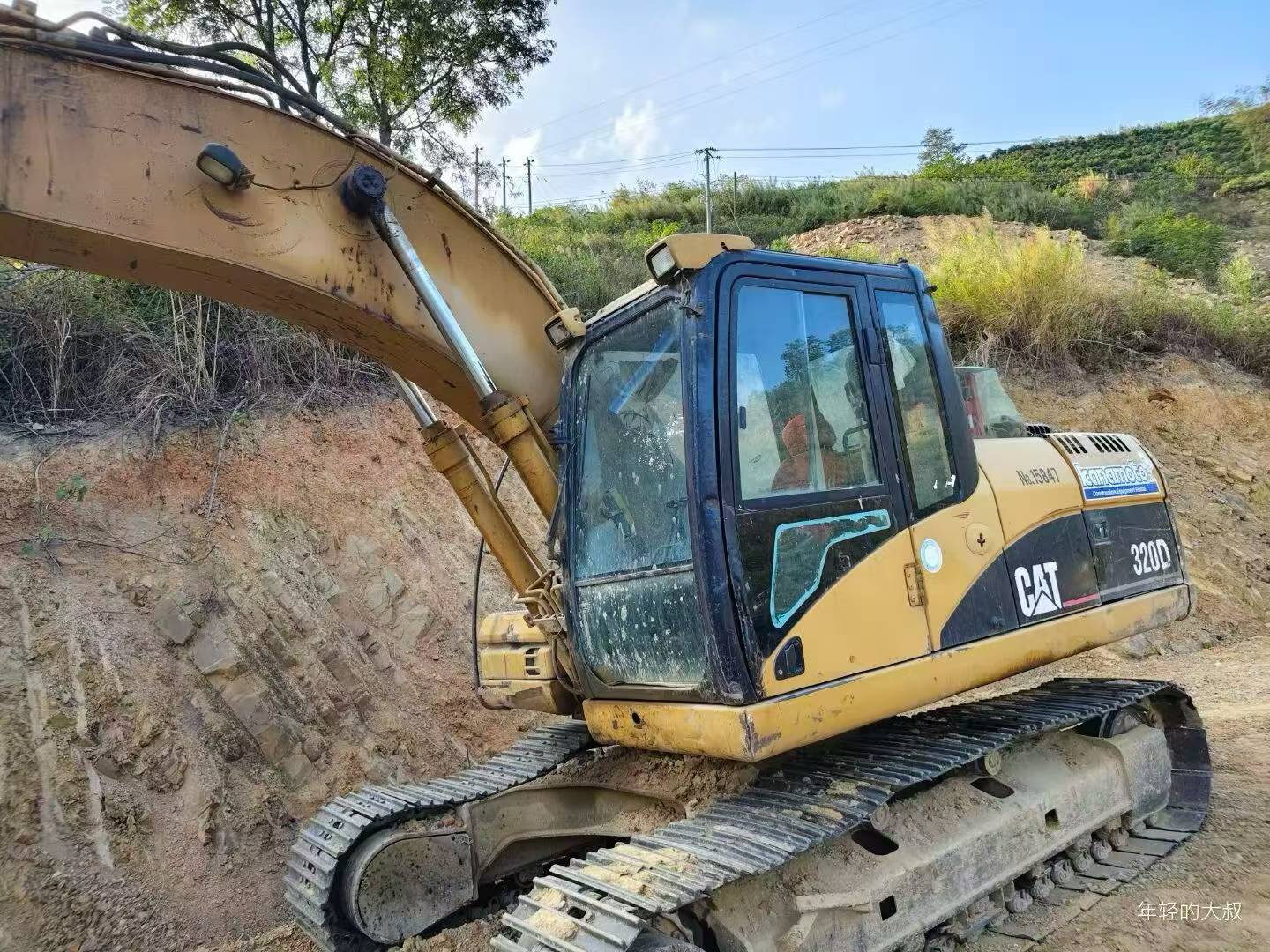 Buy Caterpillar 320D Used Excavator / 3