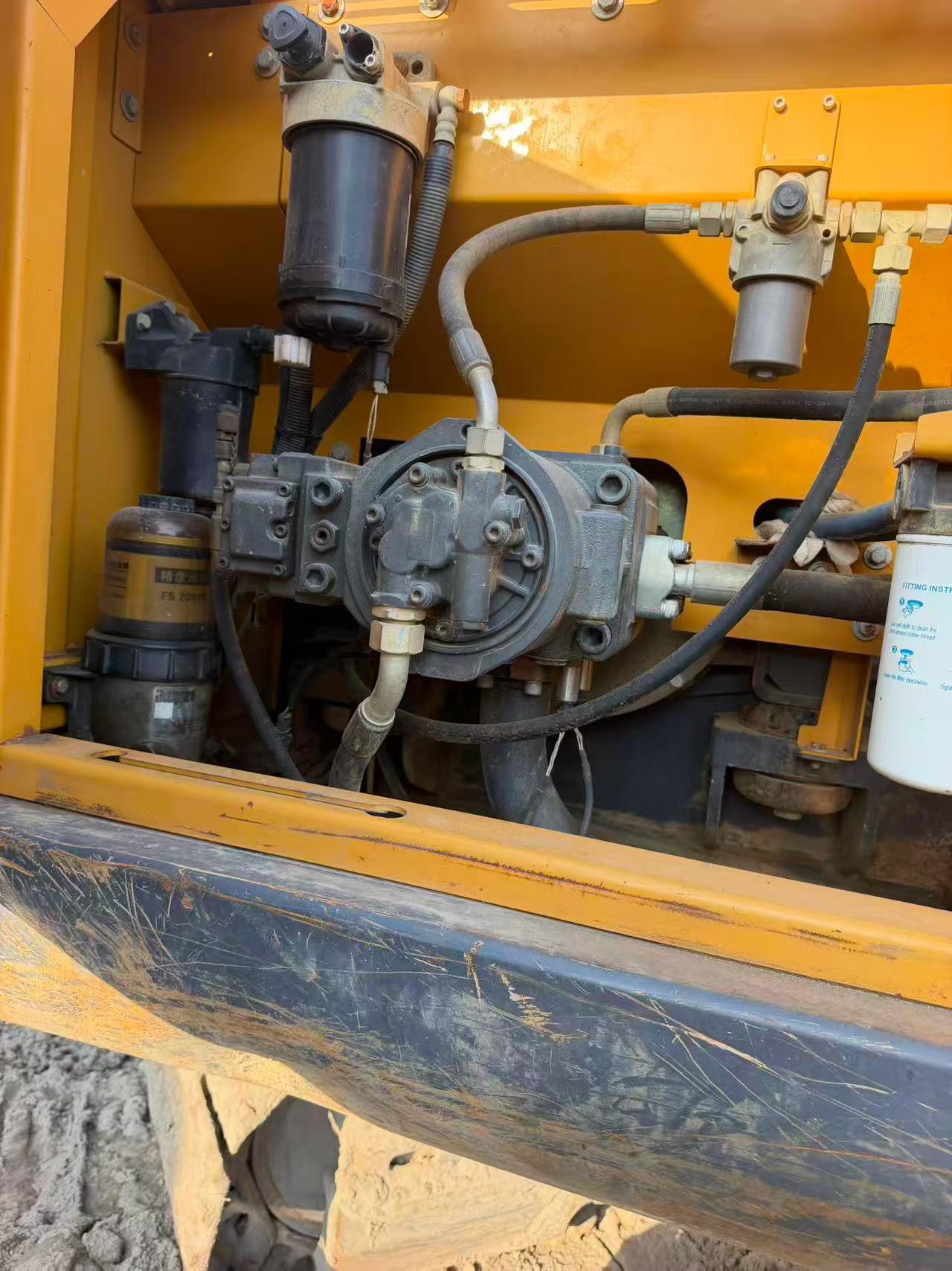 Buy XCMG XE215 Used Excavator / 5