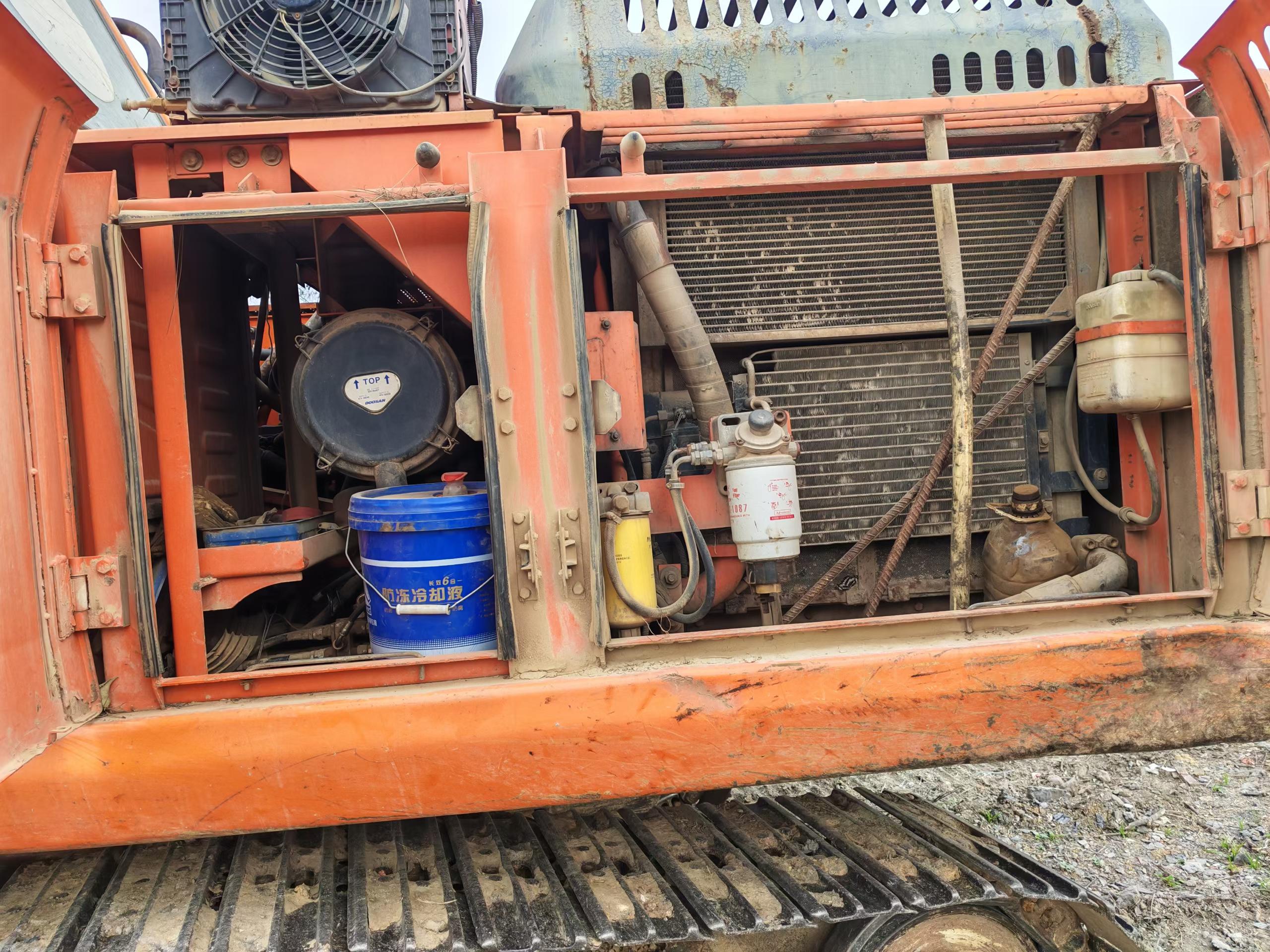 Buy Doosan DH215-9 Used Excavator / 3