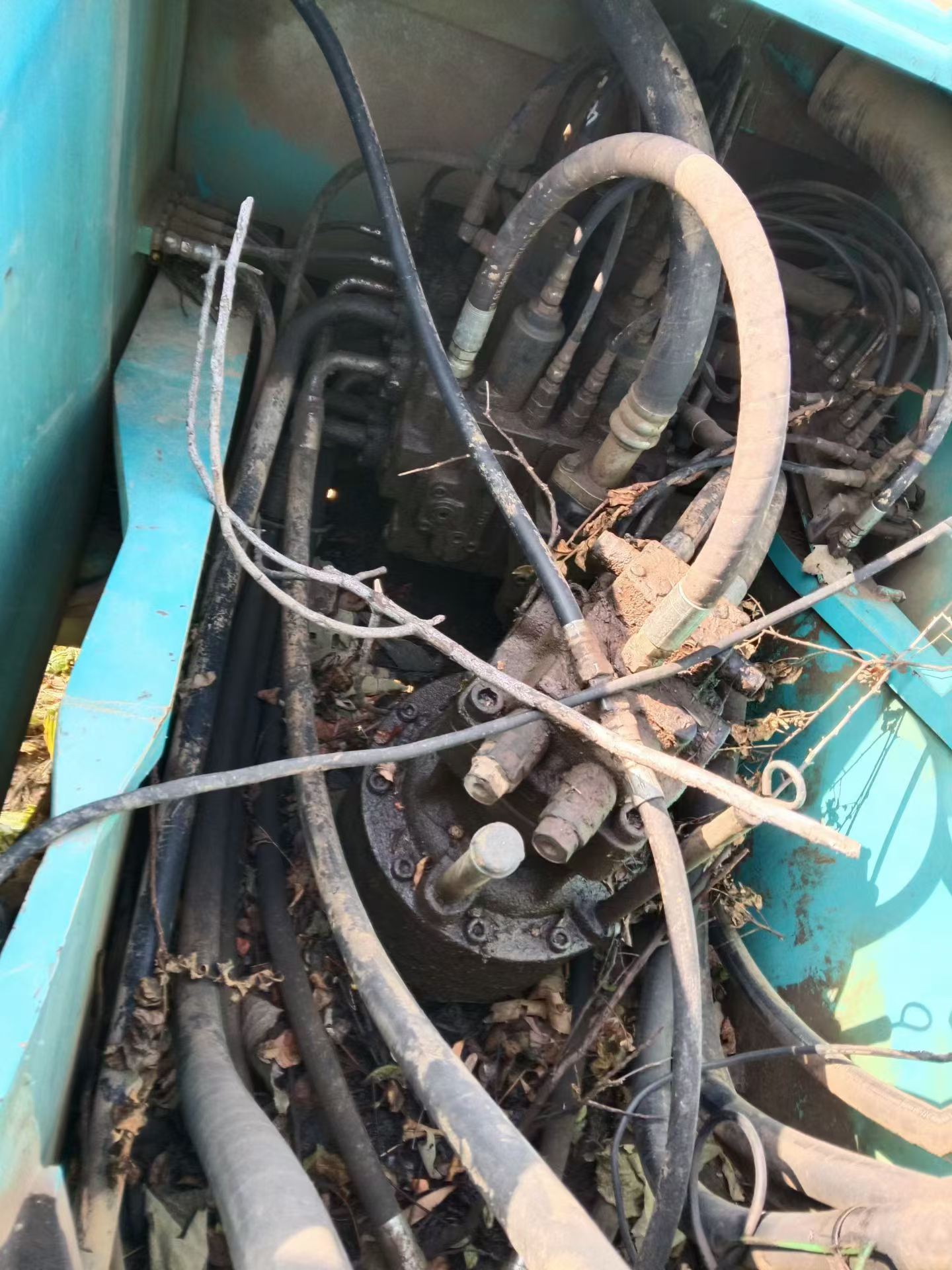 Buy Kobelco SK200-2 Used Excavator / 5