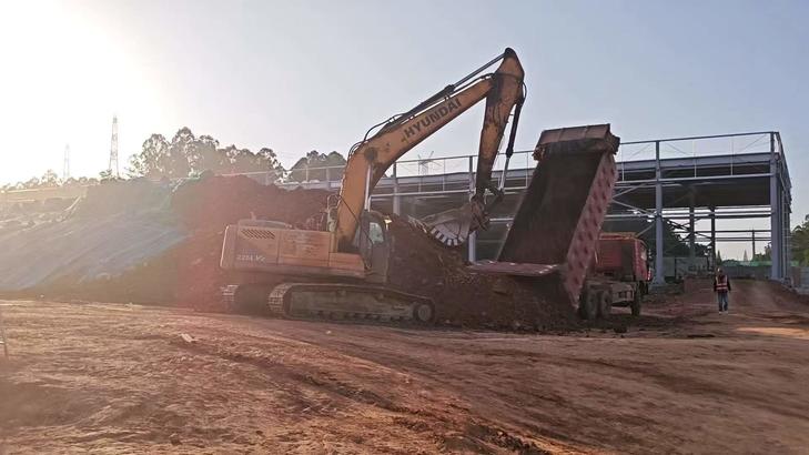Buy Hyundai R225-7 Used Excavator / 1