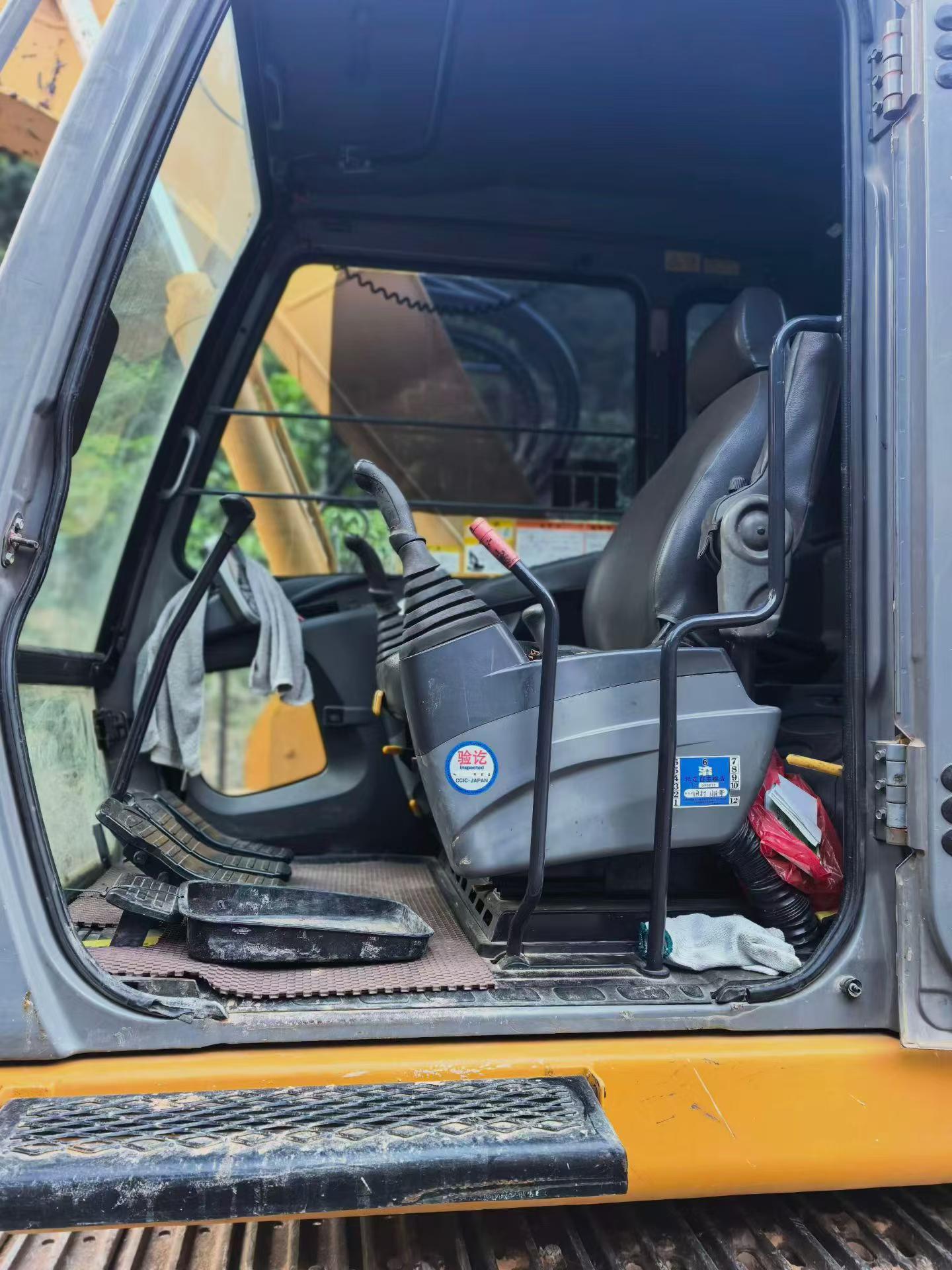 Buy Kato HD513MR-6 Used Excavator / 7