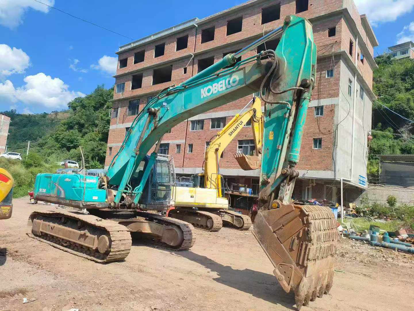 شراء حفارة Kobelco SK350-8 مستعملة / 2