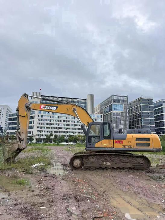 Buy XCMG XE370 Used Excavator / 1