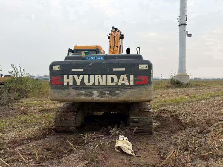 Buy Hyundai R215-7 Used Excavator / 1
