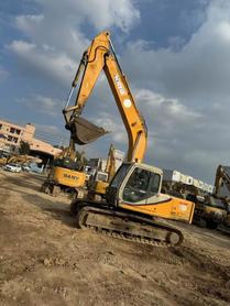 Buy Kato 820-3SP Used Excavator / 2 Buy Kato 820-3SP Used Excavator / 2