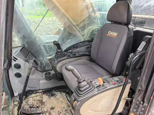 Buy Case CX490C Used Excavator / 1