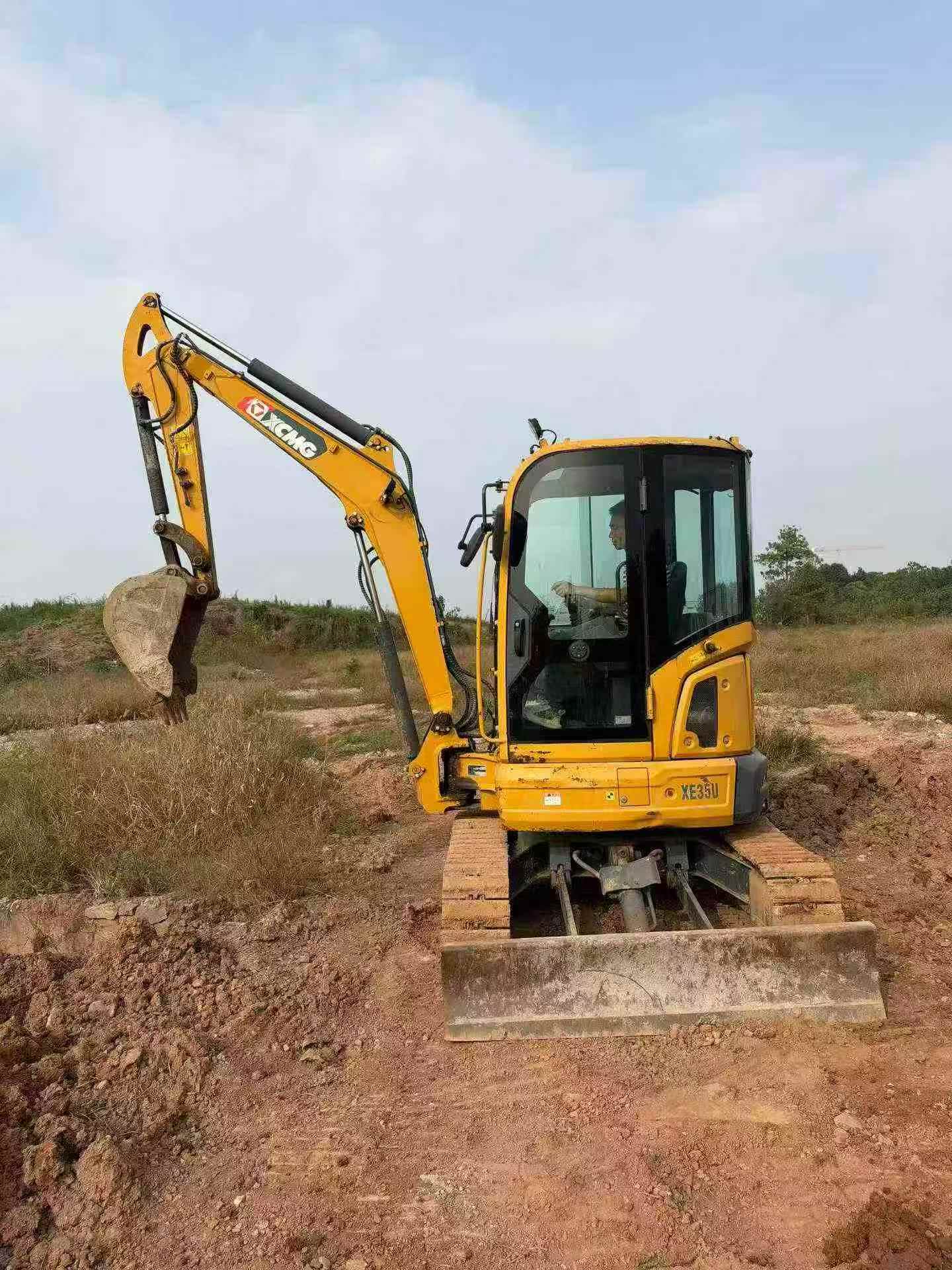 Buy XCMG XE35U Used Excavator / 3