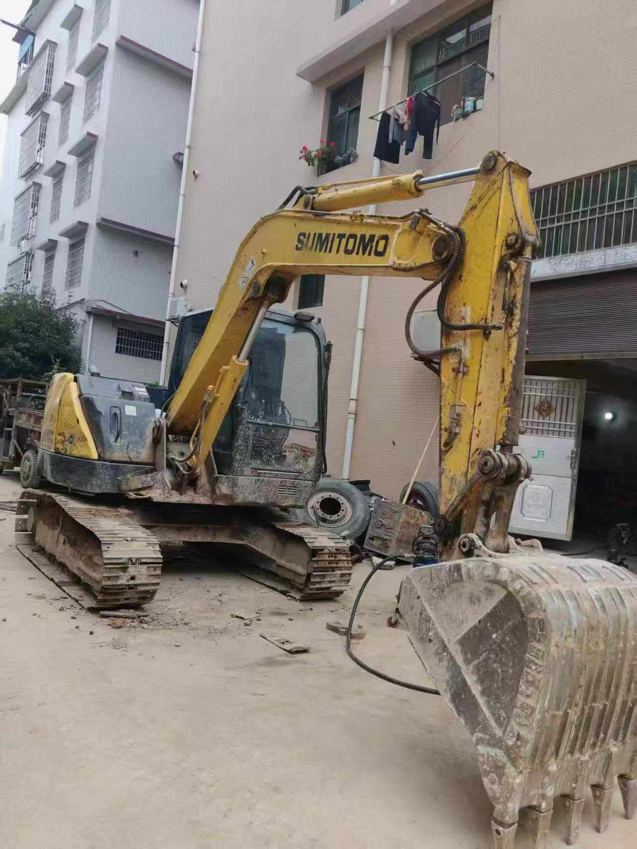 Buy Sumitomo SH80-6 Used Excavator / 2