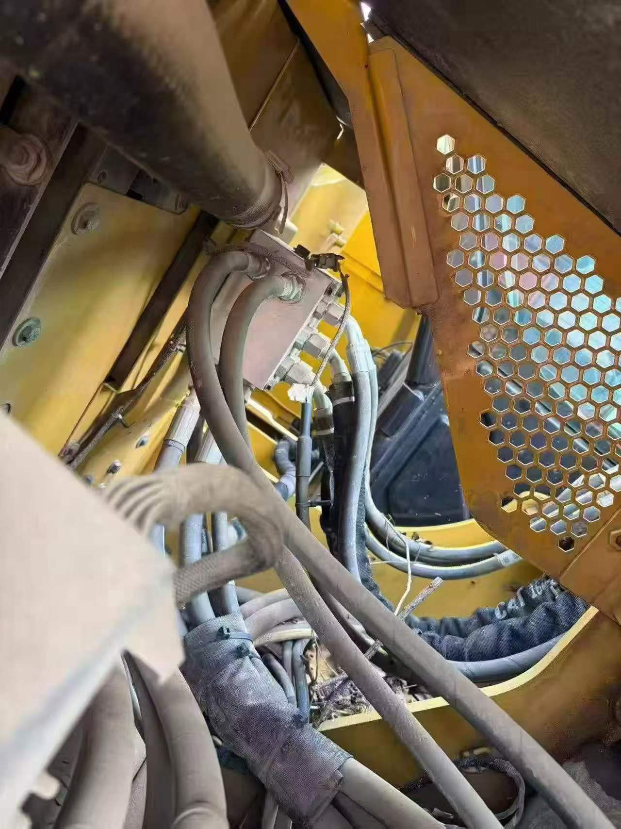 Buy Caterpillar 307B Used Excavator / 3