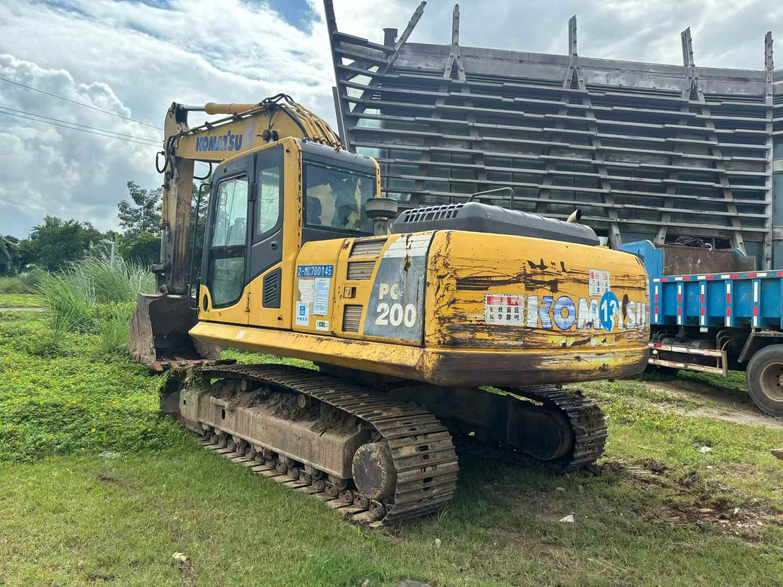 Buy Komatsu PC200 Used Excavator / 2