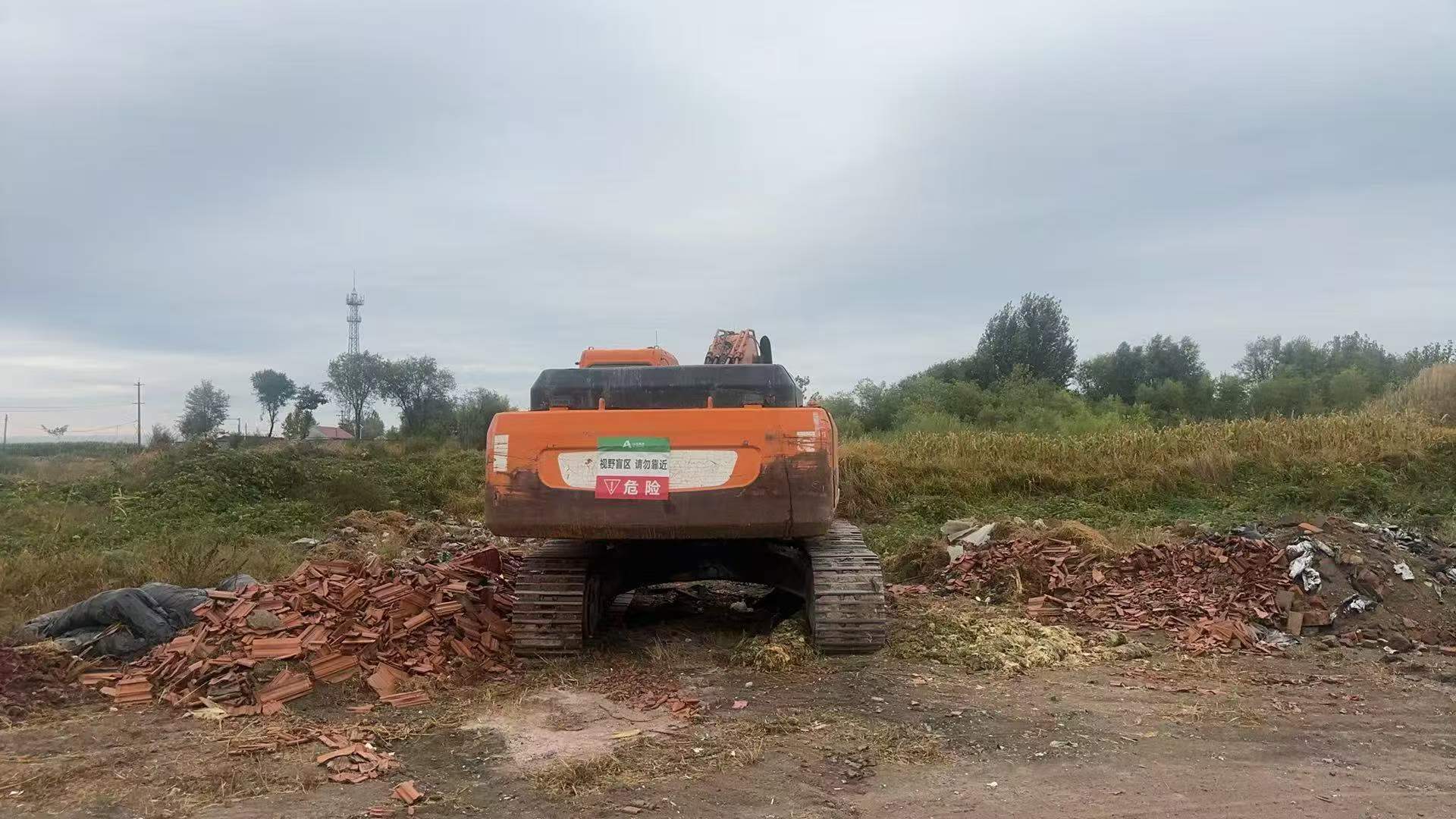 Buy Doosan DH300-7 Used Excavator / 4