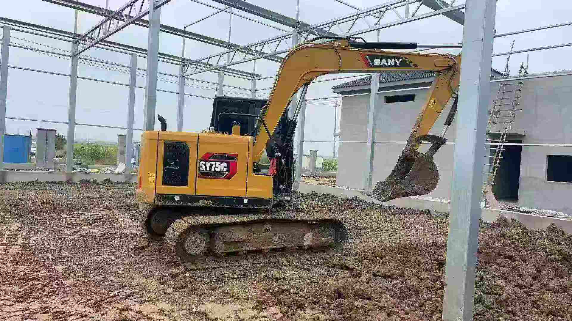 Buy Sany SY70C Used Excavator / 2