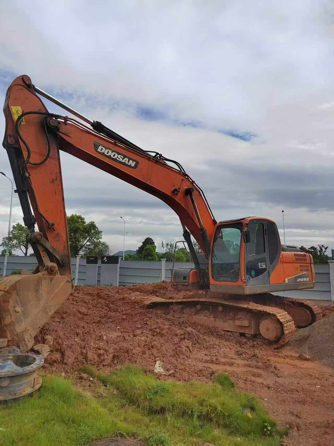 Buy Doosan DX215-9C Used Excavator / 2