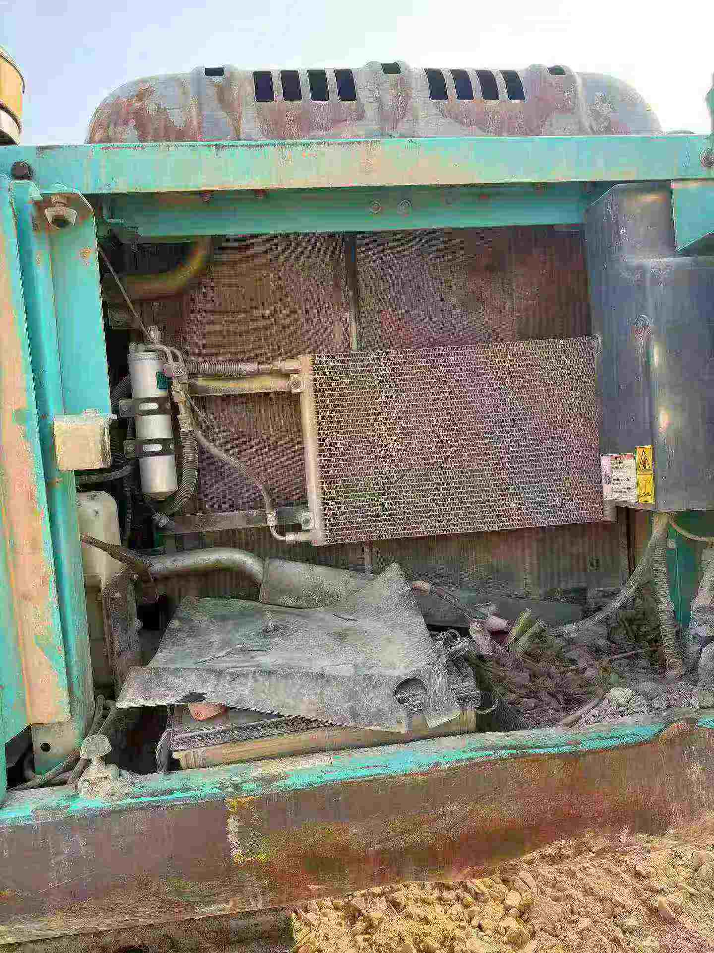 Buy Kobelco SK200 Used Excavator / 5